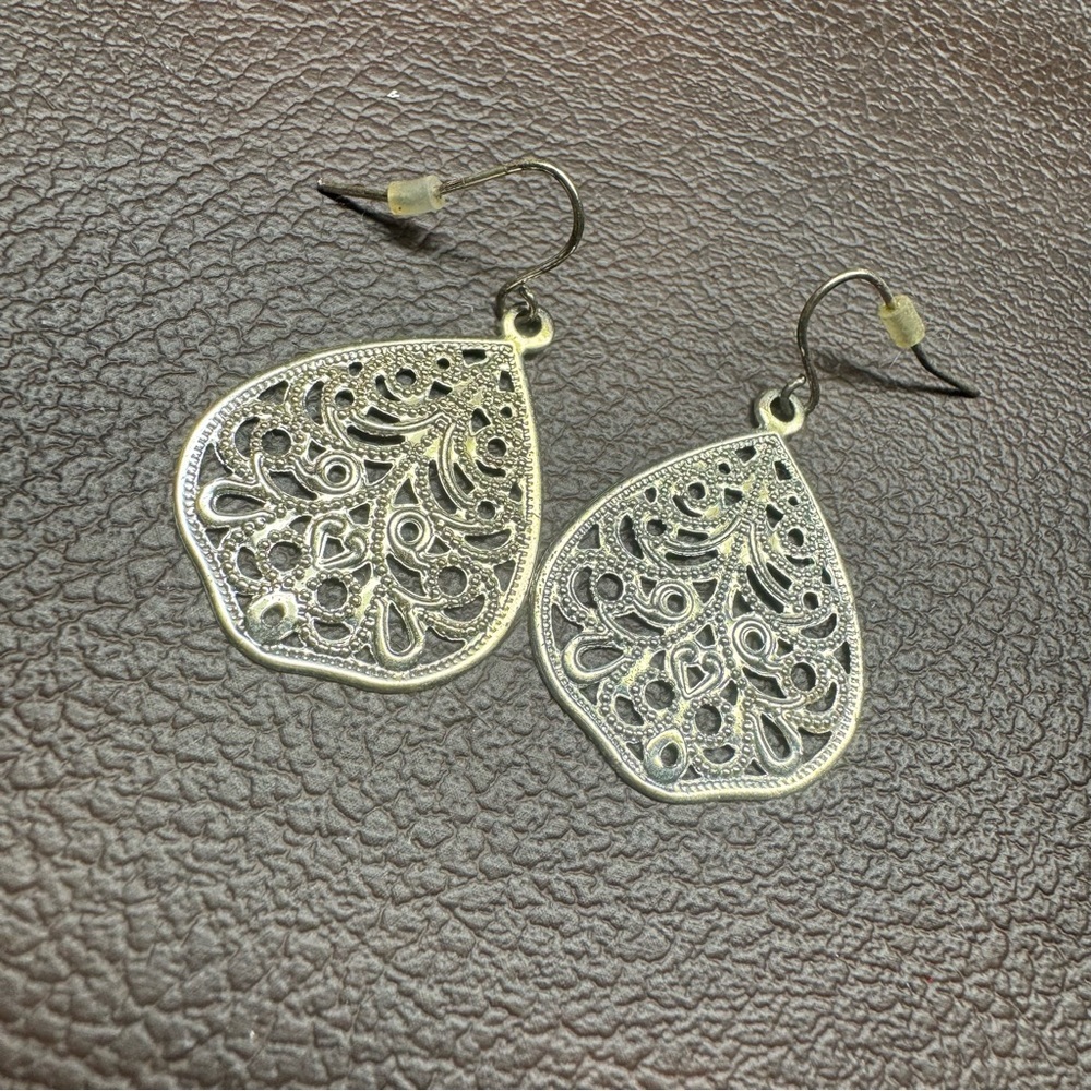 Silver Filigree Earrings - Picture 1 of 1